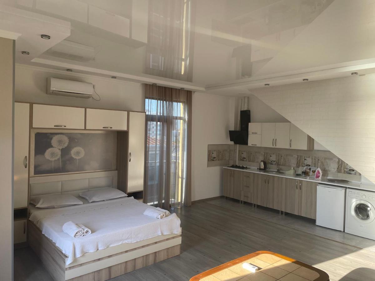 Hotel Chaika Kobuleti Esterno foto