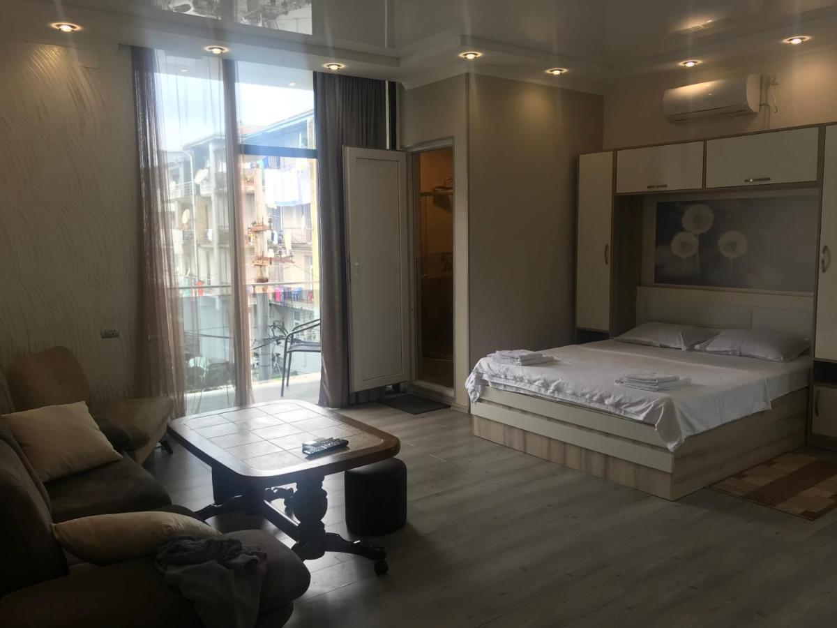Hotel Chaika Kobuleti Esterno foto