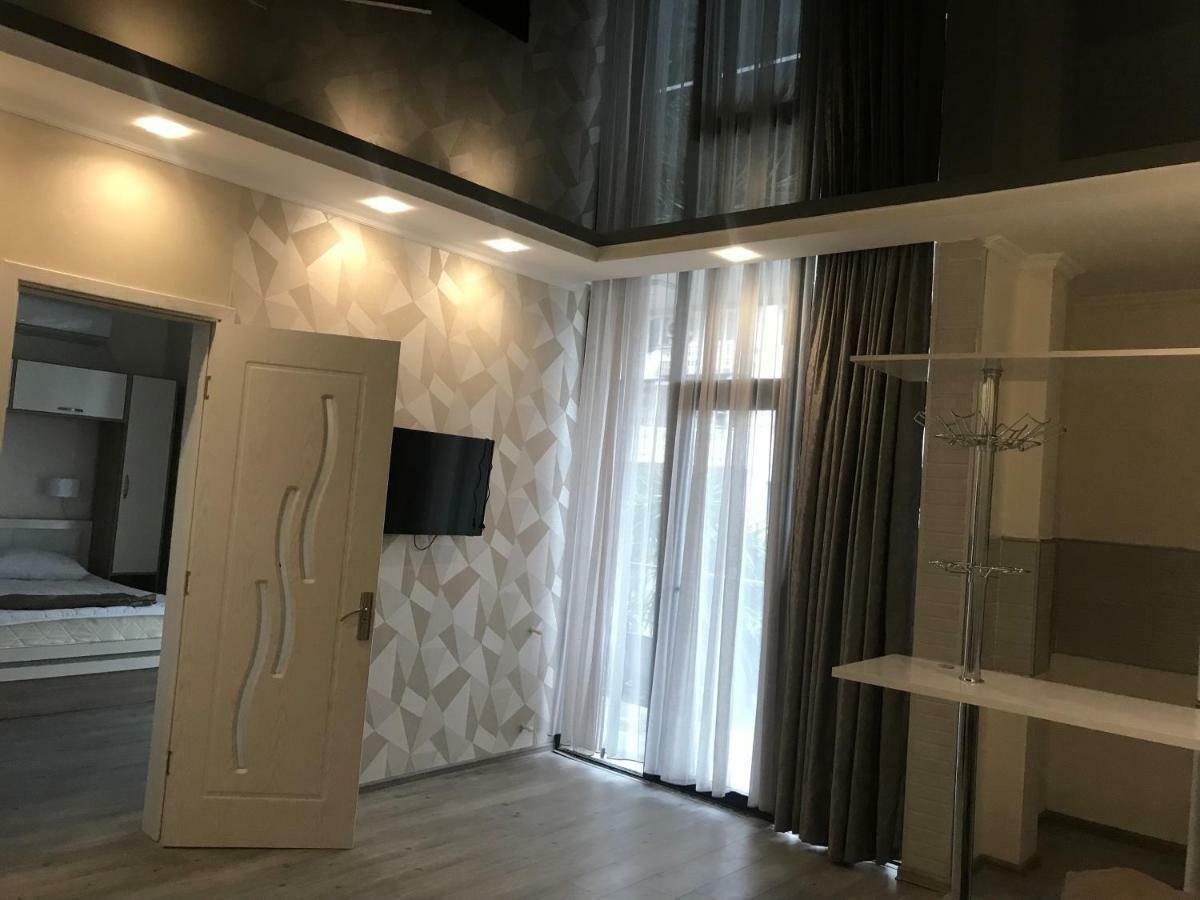 Hotel Chaika Kobuleti Esterno foto