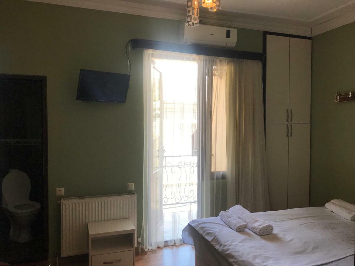 Hotel Chaika Kobuleti Esterno foto