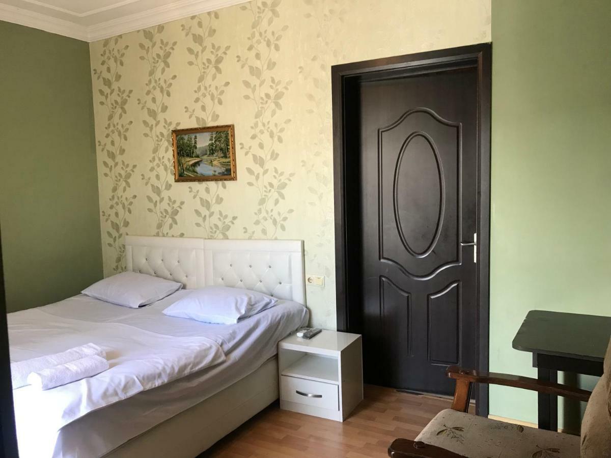 Hotel Chaika Kobuleti Esterno foto