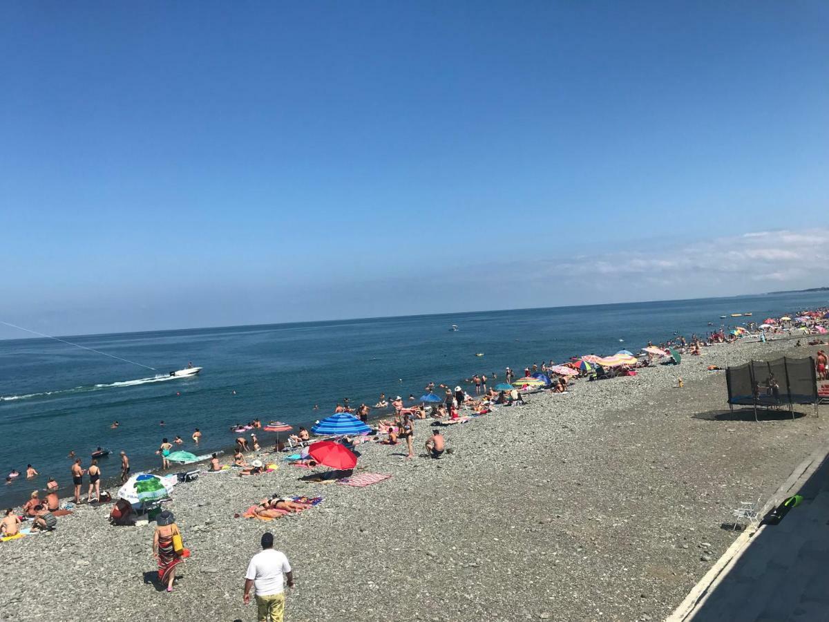 Hotel Chaika Kobuleti Esterno foto
